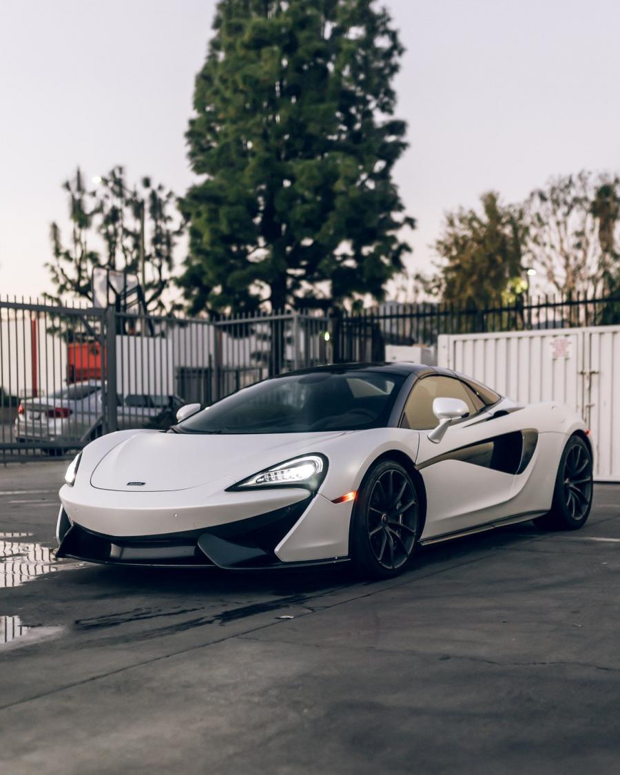  Mclaren 570S Coupe by Impressive Wrap 2019 года  (фото 1 из 5)